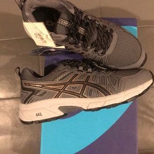 ASICS Gel Venture. Brand new in box!